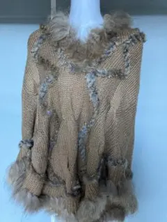 ベージュ ニット ポンチョ フード付き