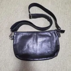 COACH ショルダーバッグ ハーフムーン ヘリテージ 斜めがけ 革 黒