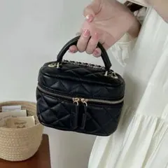 ブラック キルティングショルダーバッグ バニティ ポーチ 黒 ワンホン 韓国