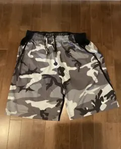 Nike カモフラージュ ショートパンツ