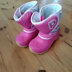 子ども用ピンクスノーブーツ