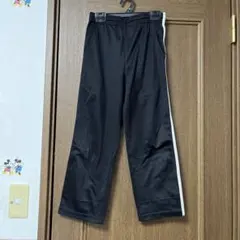 黒のストライプジャージ　130
