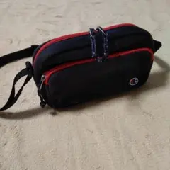 Champion ショルダーバッグ ネイビー/レッドのサムネイル