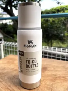 新品　STANLEY スタンレー ボトル 0.5L 白トゥゴーボトル 水筒のサムネイル