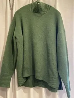 ユニクロ　スフレヤーン　タートルネックセーター