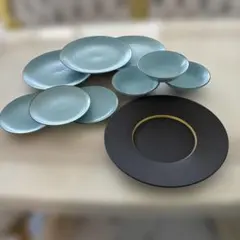 3月22日までお値下げ中　金彩黒大皿と美濃焼　皿セット