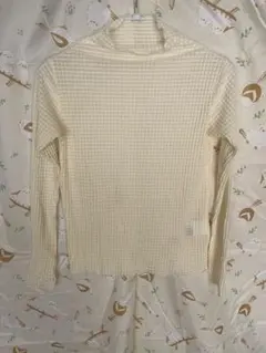 アイボリー ワッフル生地 長袖ハイネック