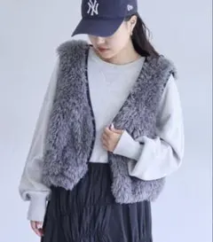 CIAOPANIC TYPY クロップド丈ドロストファーベスト グレー