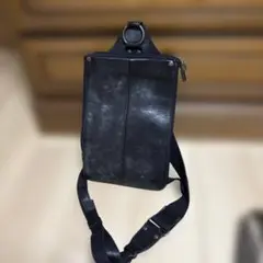 LED BITES レザー ボディバッグ ブラックのサムネイル
