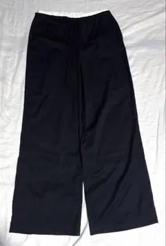 ZARA 黒イージーワイドパンツ