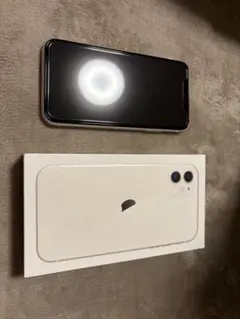 Apple iPhone 11 ホワイト 本体