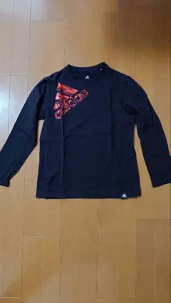 adidas 黒 長袖Tシャツ J140
