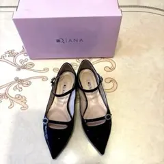 Diana ビジュー付きフラットシューズ ブラック