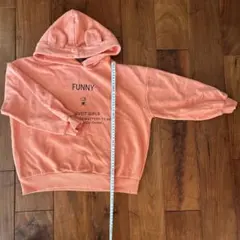 130センチ　オレンジ色　フード付きパーカー