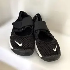 Item thumbnail for item 6a2e56df-ff12-4caf-9451-6f5549bf8c95