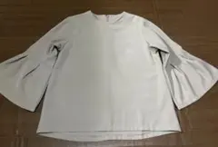 プリーツシャツ