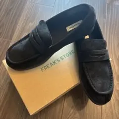 新品未使用（箱有）FREAK'S STORE スエード調コインローファー 黒のサムネイル