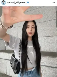 重盛さとみ着用　NIKE 半袖ニットトップスのサムネイル