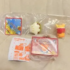 ディズニーランド　フードチャーム　カプセルトイ　フィギュア　セット