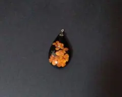 ペンダントトップ　レジン　フラワー
