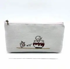 ハンドメイド 刺繍入りポーチ マチ2㎝のサムネイル