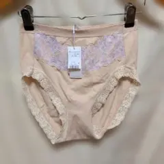 Triumph レース付きショーツ L-LL ベージュ