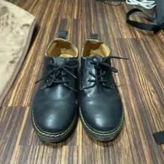 Dr.Martensの靴です。 男女が変わらずご利用いただけます。