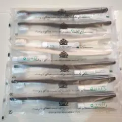 アパホテル♥歯磨き粉入り♥歯ブラシ♥個包装♥黒5 白2♥合計7本セット