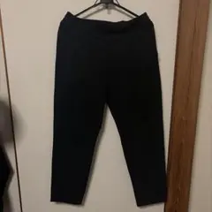 ユニクロ ウルトラストレッチアクティブテーパード パンツ ブラック
