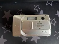 SANYO - サンヨー　デジカメ ASCII.jp：三洋、入門者向けの簡単操作デジタルカメラ“Xacti