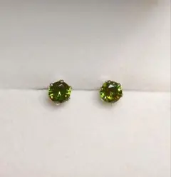 ペリドットカラー ジルコニア0.5ctステンレス ピアス