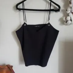 Bershka 黒 ビスチェ