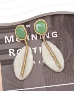 Item thumbnail for item e0d770f8-a344-4ecd-953d-91c5f2d85866