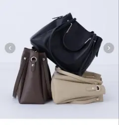 natural beauty basicブラックレザーハンドバッグ