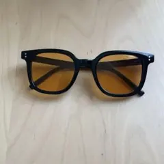 ウェリントン型 サングラス ブラックフレーム オレンジレンズのサムネイル