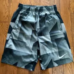 NIKE DRI-FIT ショートパンツ Mサイズのサムネイル