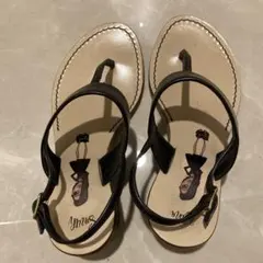 スティーブ・マデン（Steve Madden）の「Smith」サンダルのサムネイル