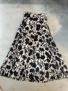 最終値下げ　SNIDEL フレアプリントスカート　花柄 2025年最新】SNIDEl スカート 花柄の人気アイテム - メルカリ