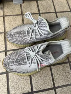 Yeezy Boost 350 V2 グレー/ホワイト