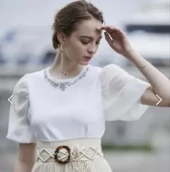 ♡アンドクチュール♡38♡美品♡ビジュー付きホワイトパフスリーブニット♡