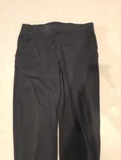 ユニクロ ウルトラストレッチアクティブテーパードパンツL ブラック