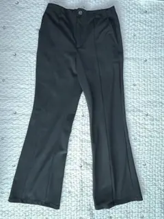 GU ブラック フレアパンツ