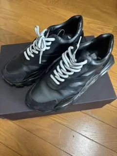 VALENTINO スニーカー 靴 黒