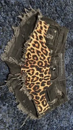 One Teaspoon デニムショートパンツ レオパード柄のサムネイル