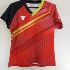 VICTAS ストライプ Vネックウェア 赤黒