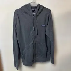 Patagonia グレー ジップアップパーカー