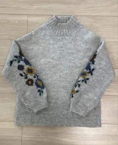 people tree花柄刺繍グレー ハイネックセーター
