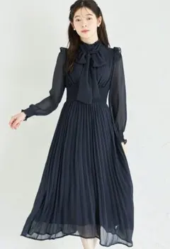 ２ＷＡＹボウタイリボン付きウエストシャーリングシフォンプリーツワンピース　紺