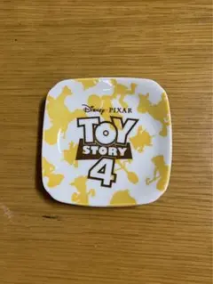 トイストーリー　ロゴ　小皿