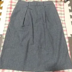 ストライプ柄スカート